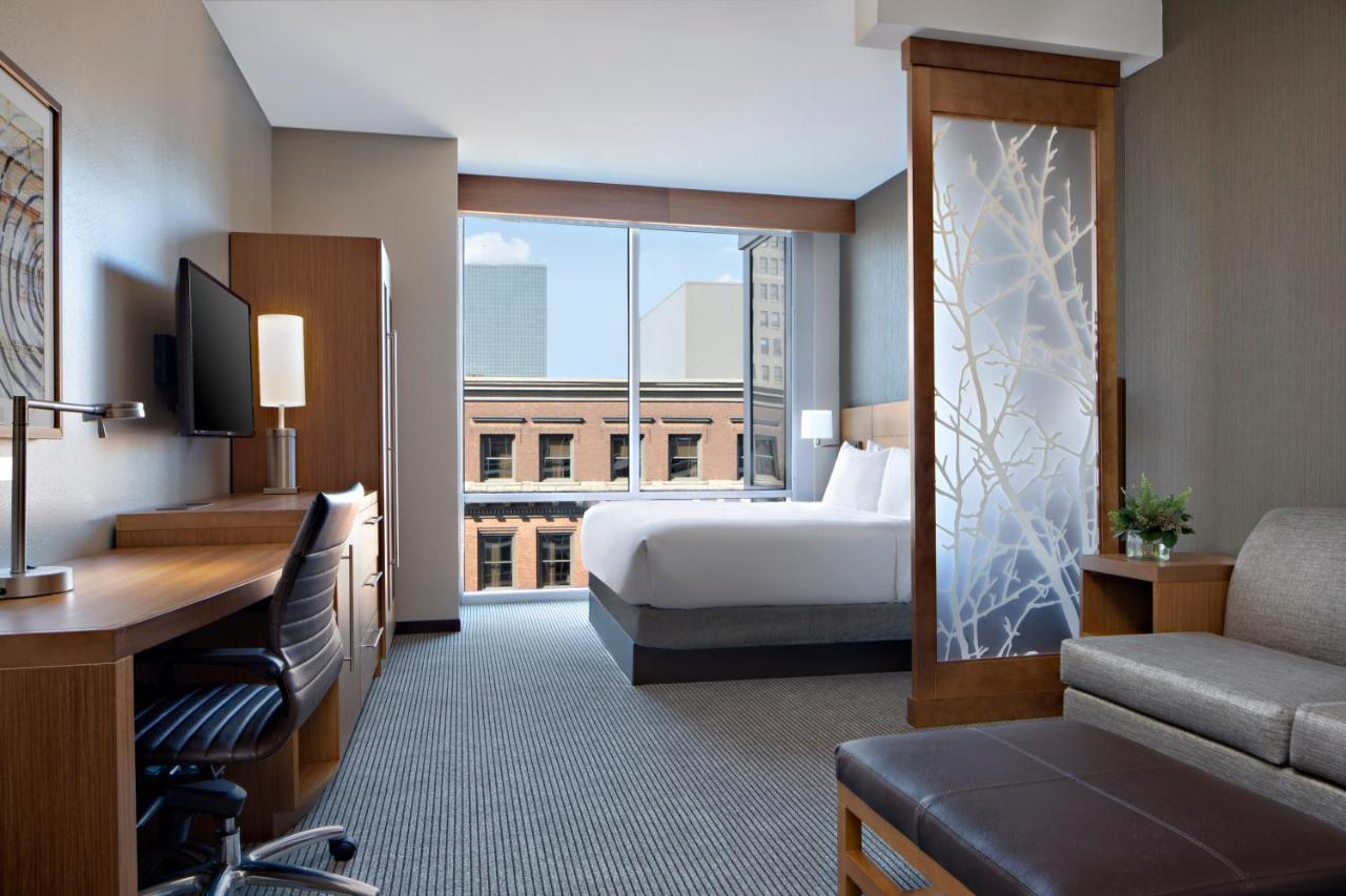 Hyatt Place Downtown Hotel 3*