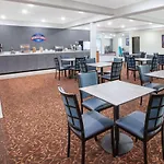 Baymont By Wyndham Grand Rapids Near Downtown