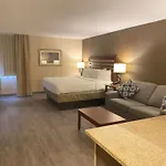 Wyndham Garden Grand Rapids Airport