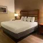 Wyndham Garden Grand Rapids Airport