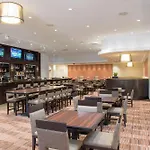Doubletree By Hilton Hotel Grand Rapids Airport