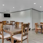 Country Inn & Suites By Radisson, Grand Rapids Airport, Mi