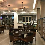 Sonesta Hotel Grand Rapids Airport