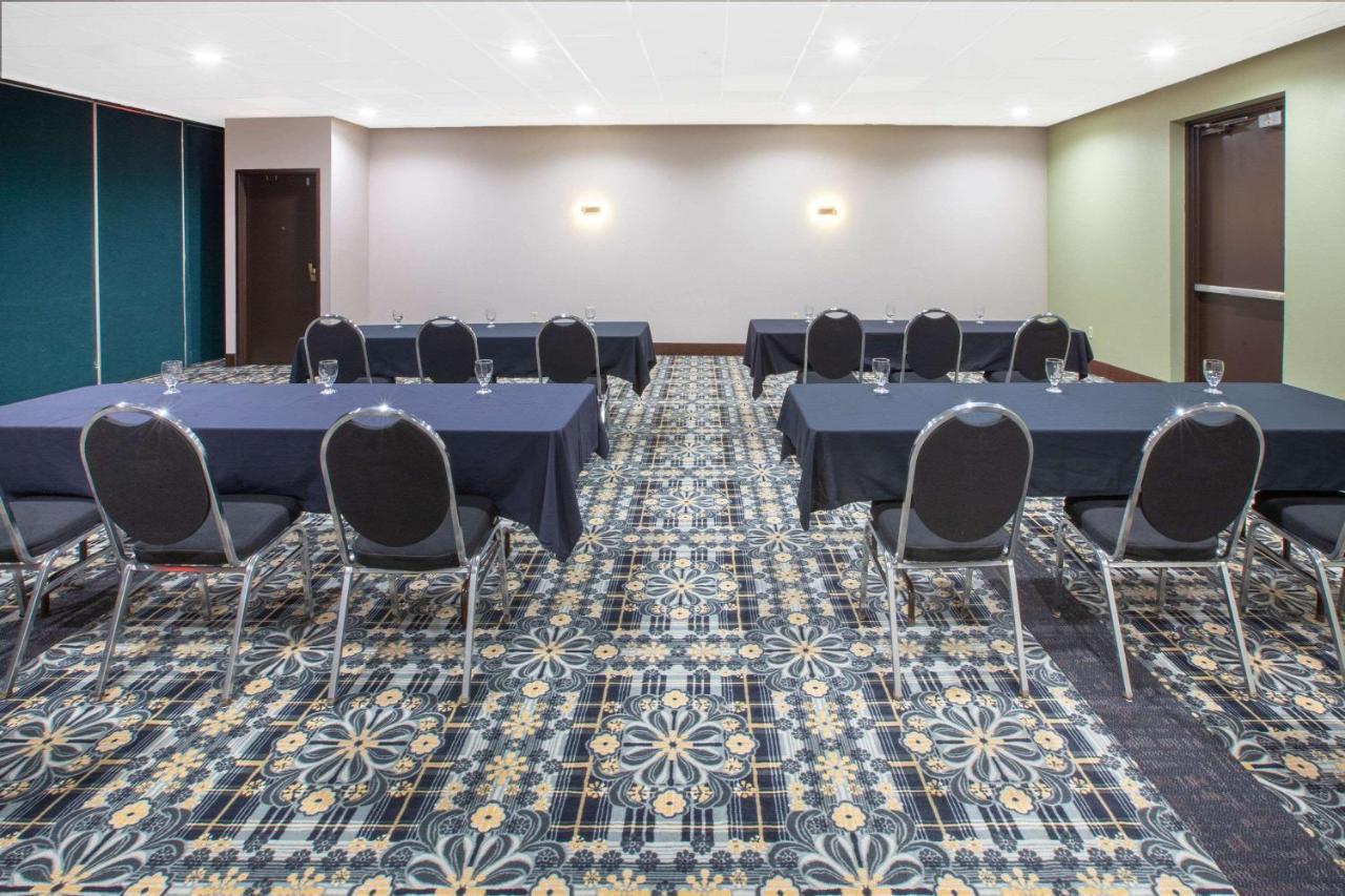 Baymont By Wyndham Near Downtown Hotel Grand Rapids