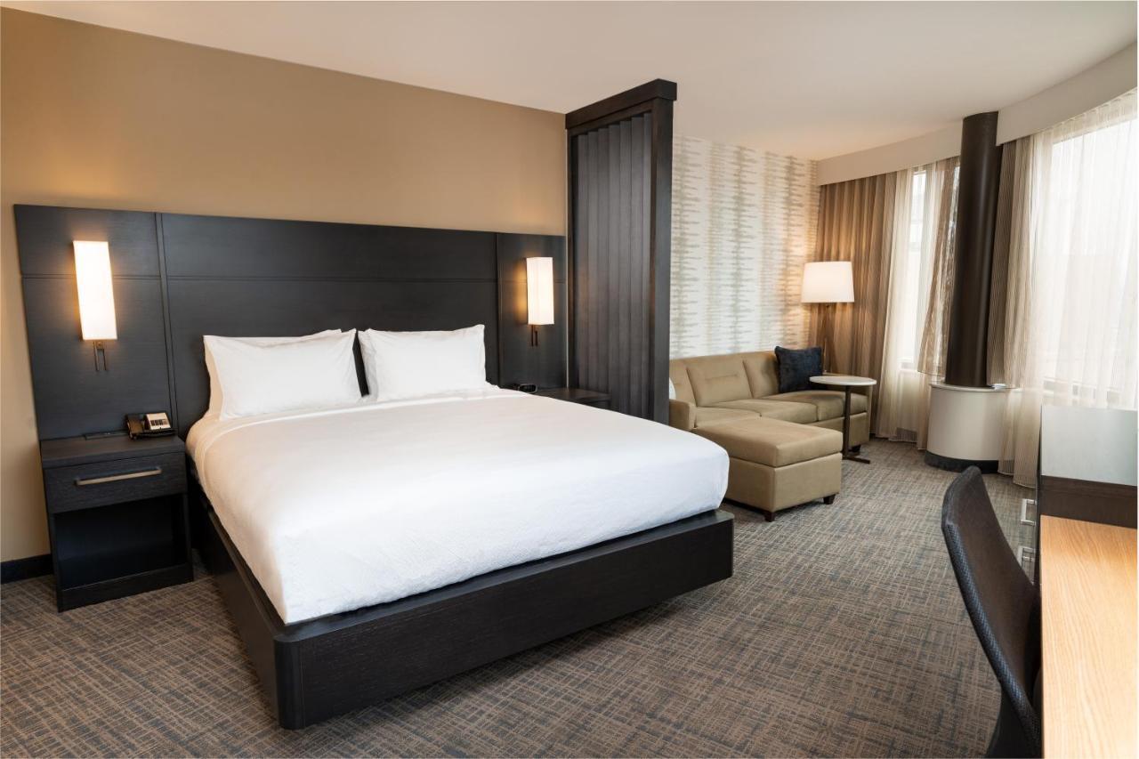 By Marriott Downtown Hotel