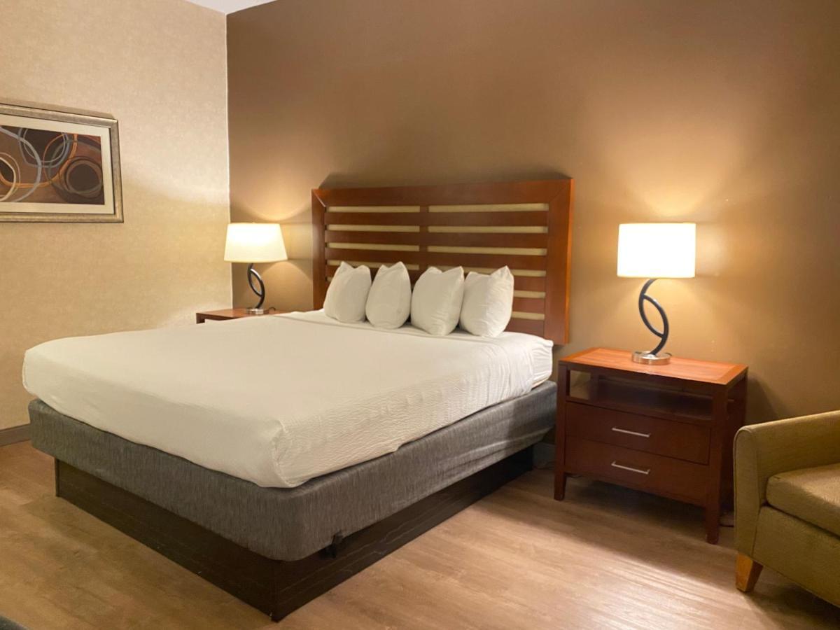 Wyndham Garden Airport Grand Rapids