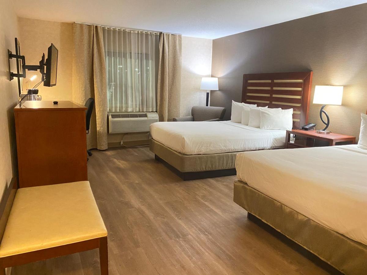 Hotel Wyndham Garden Airport