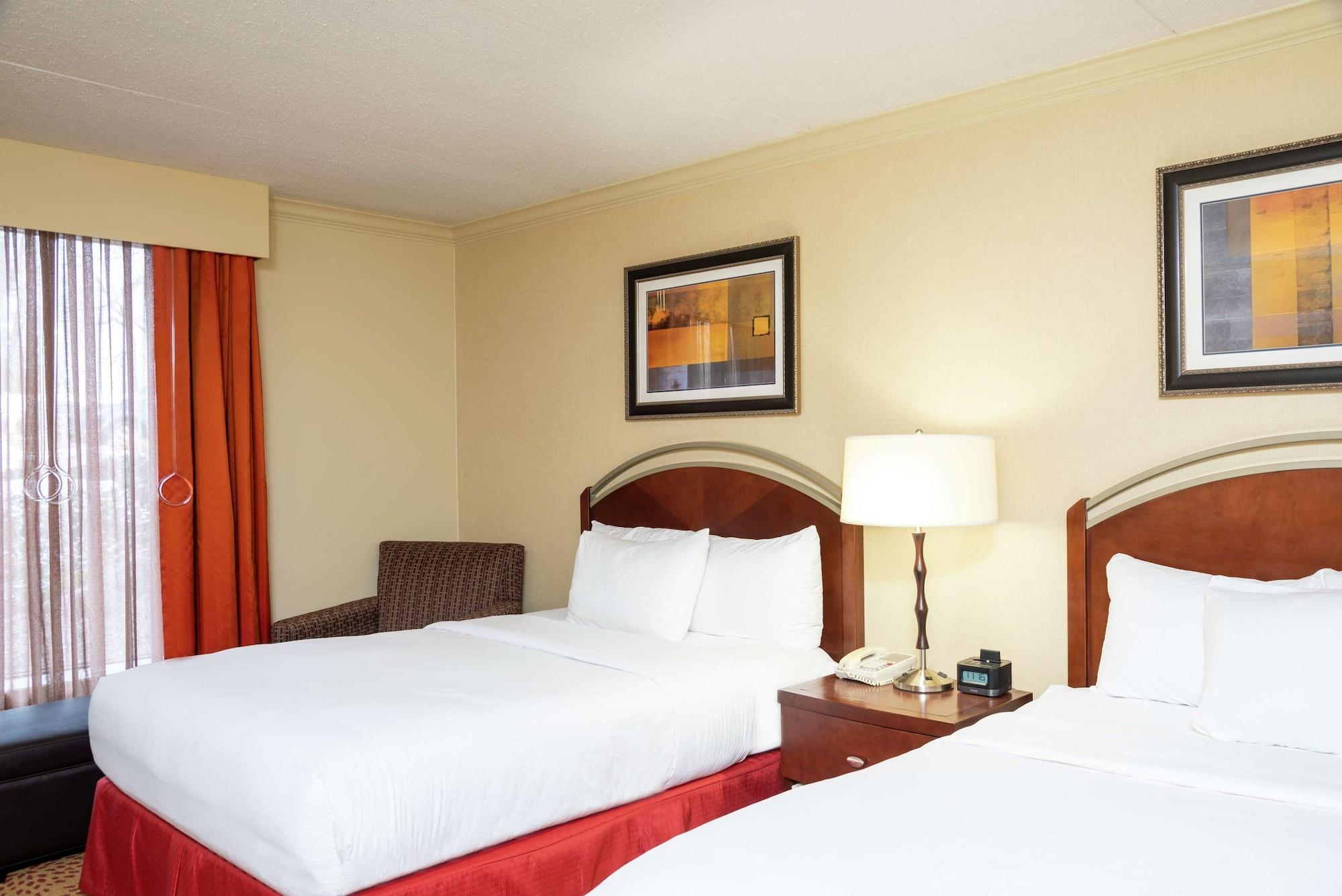 Doubletree By Hilton Airport Hotel Grand Rapids