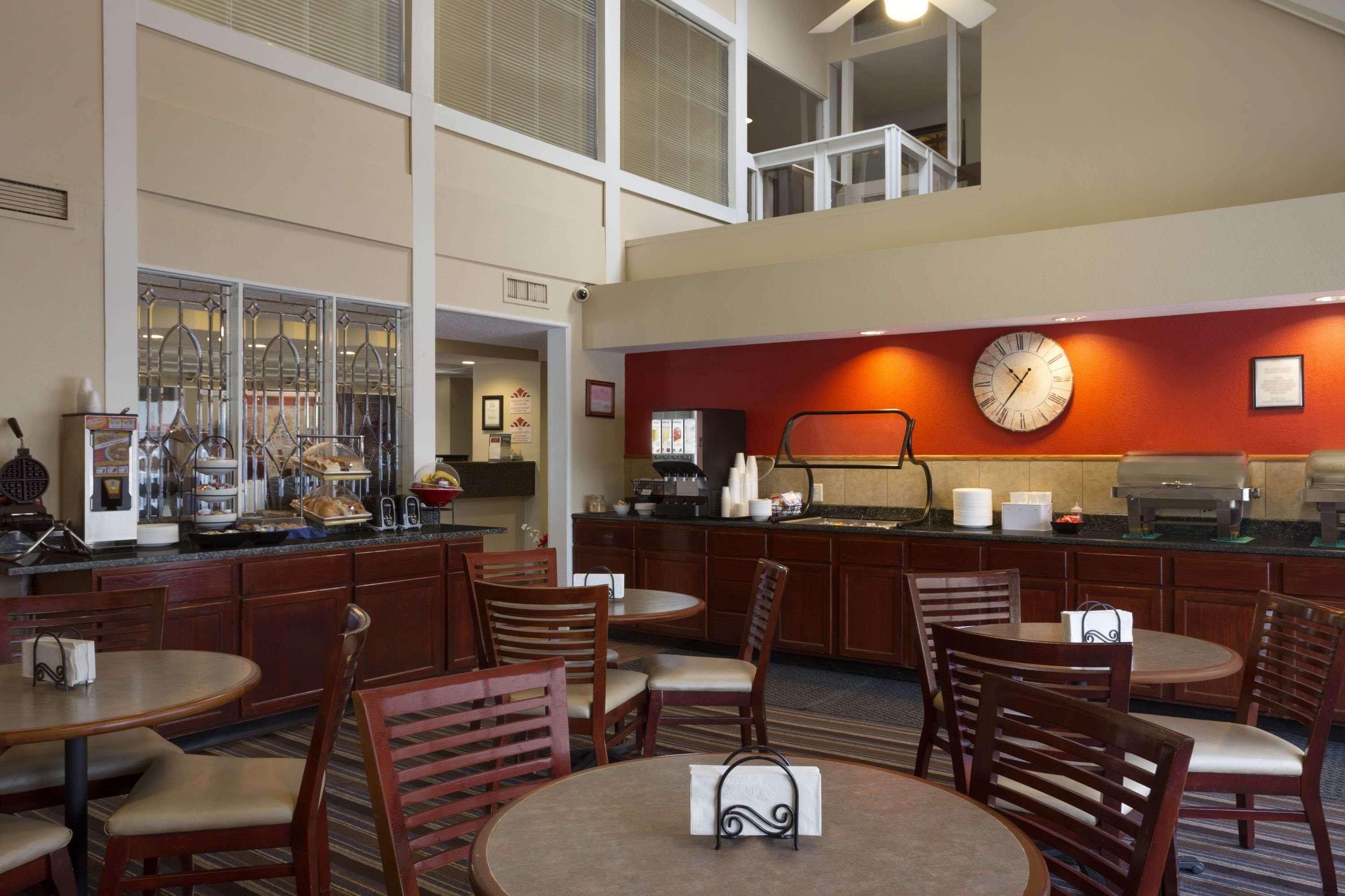 Affordable Of America Hotel 3*