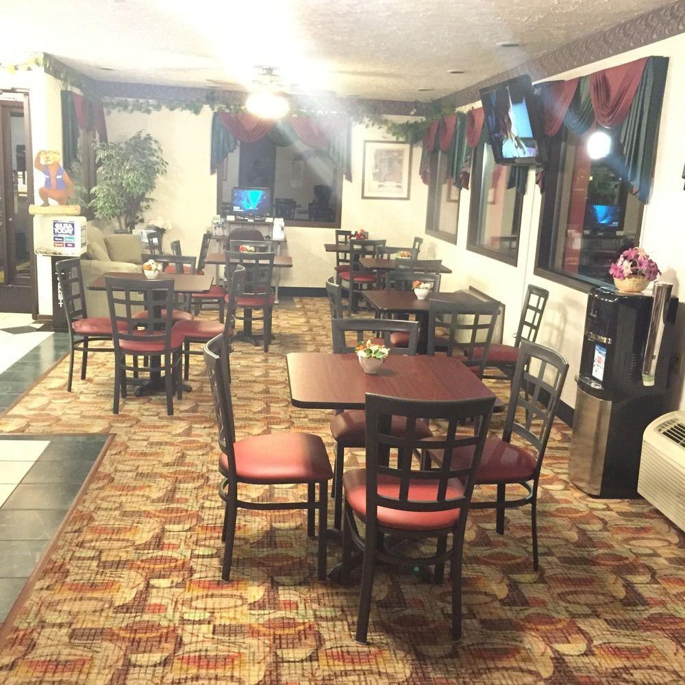 Quality Near Downtown Inn 2*