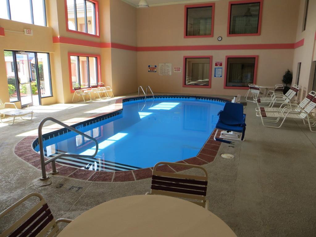 Quality Near Downtown Inn Grand Rapids