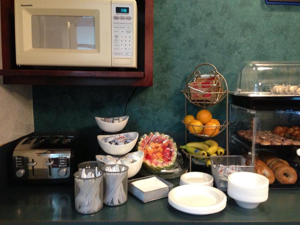 Quality Near Downtown Inn Grand Rapids