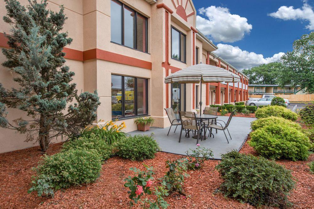 Quality Near Downtown 2* Grand Rapids