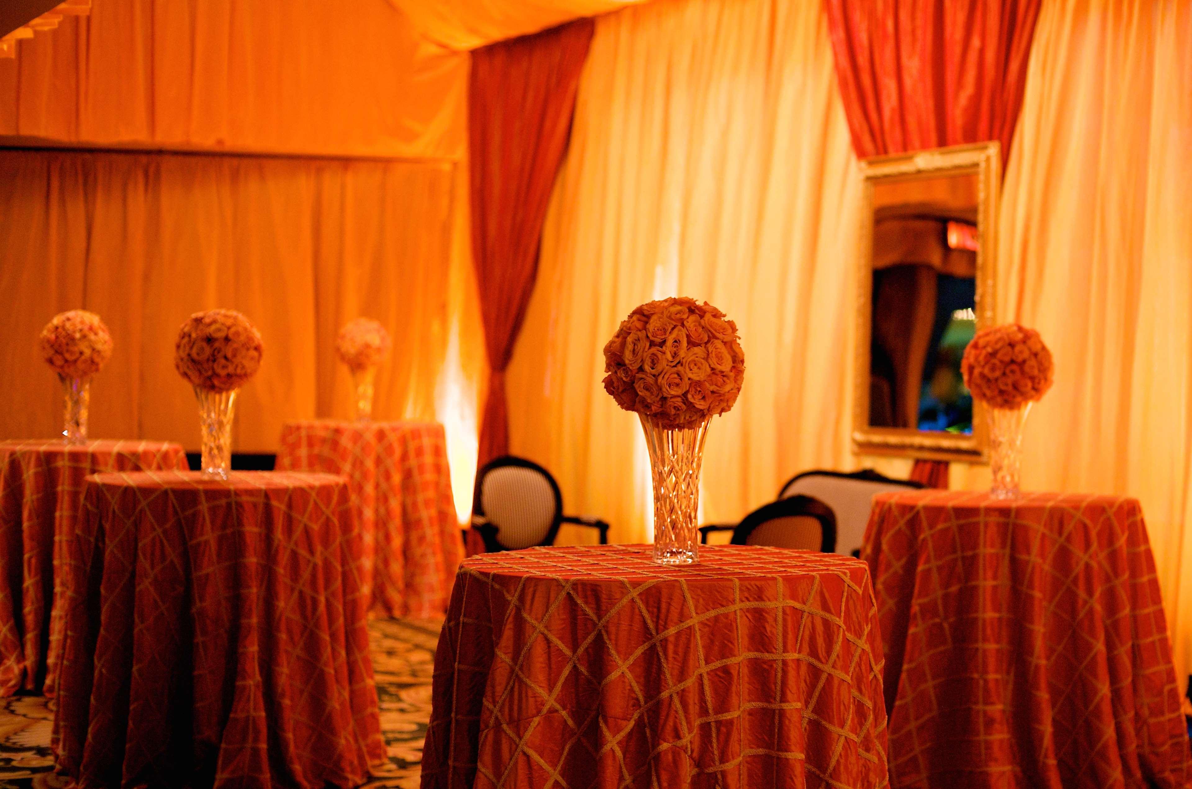 Amway Grand Plaza Hotel, Curio Collection By Hilton 4* Grand Rapids