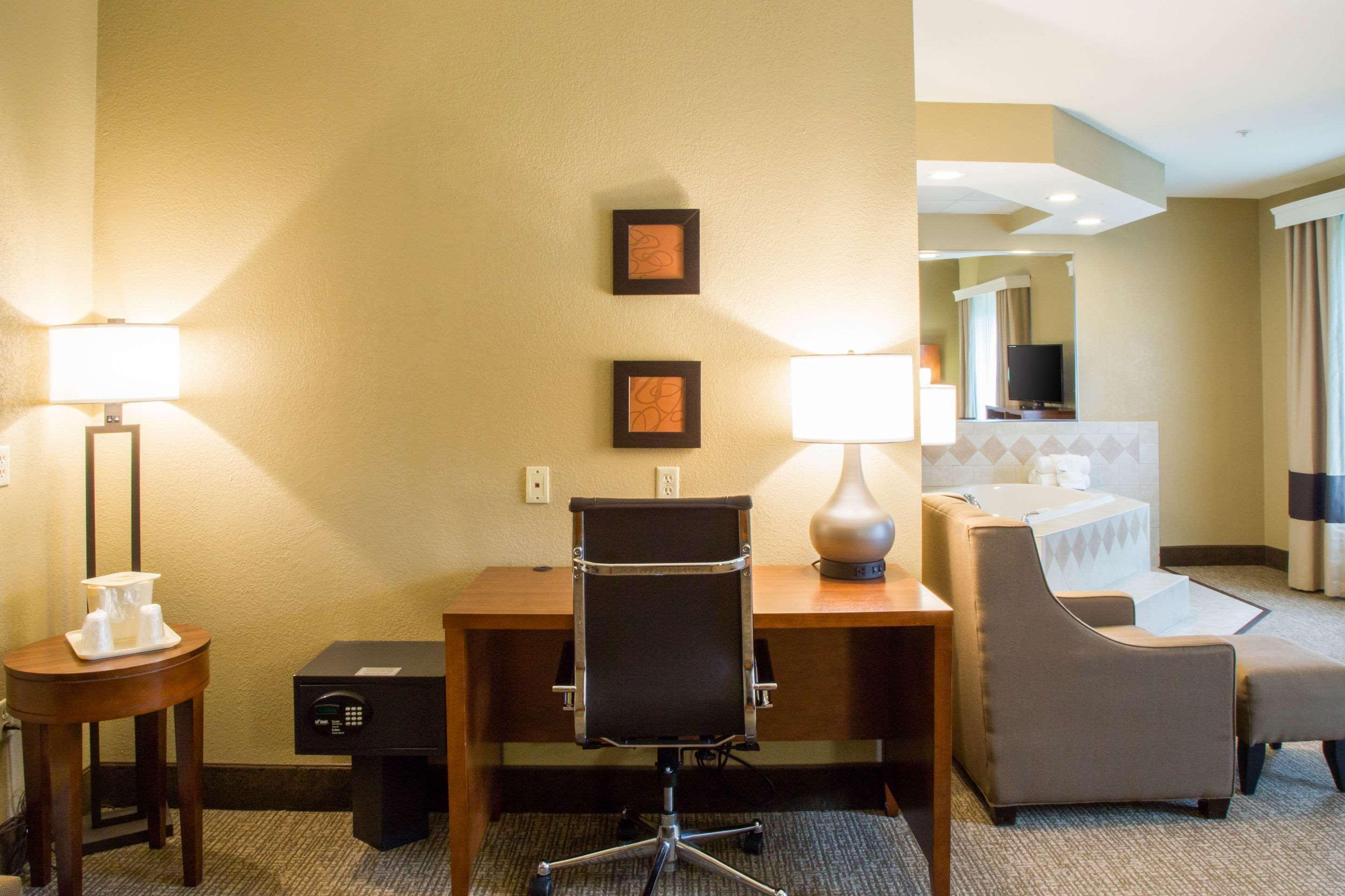 Hotel Comfort South 3*