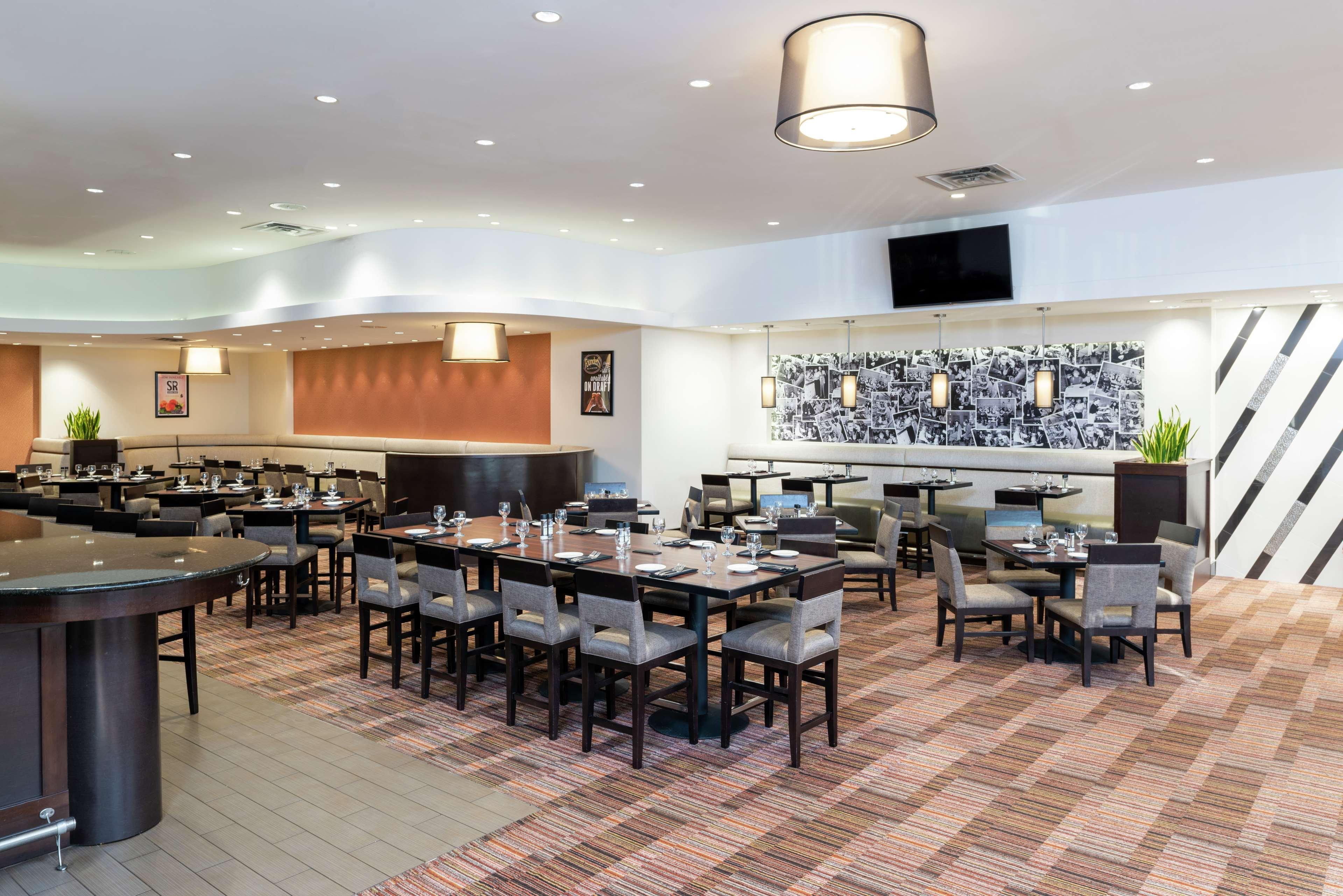 Doubletree By Hilton Airport