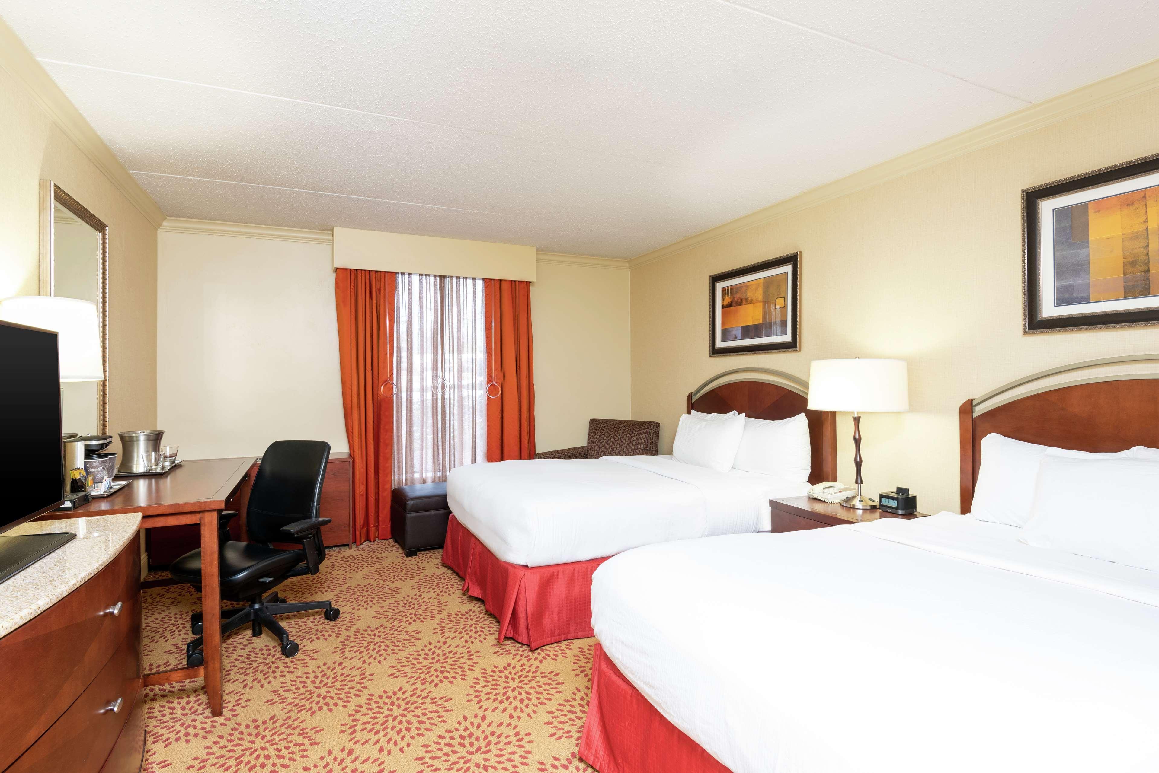 Doubletree By Hilton Airport Hotel Grand Rapids