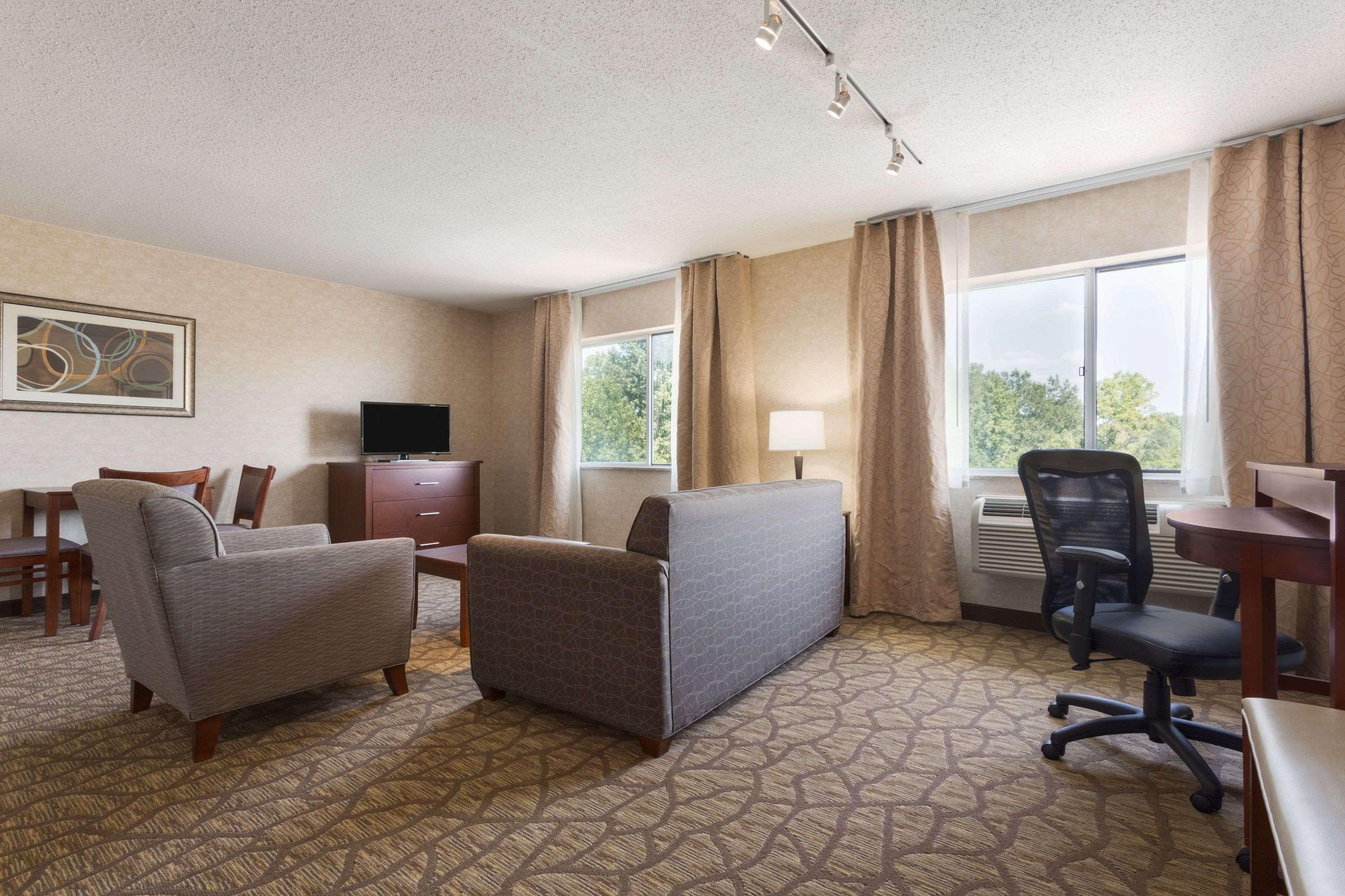 Hotel Wyndham Garden Airport Grand Rapids