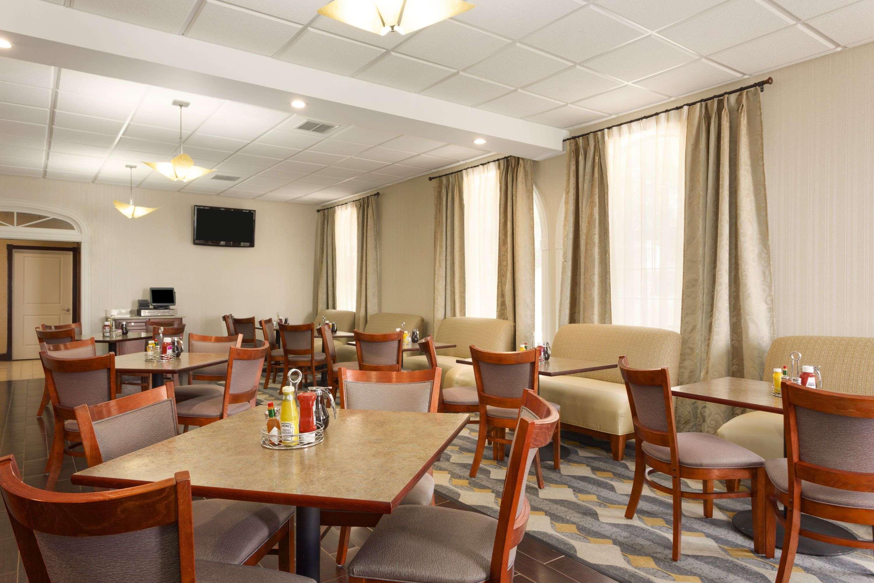 Hotel Wyndham Garden Airport