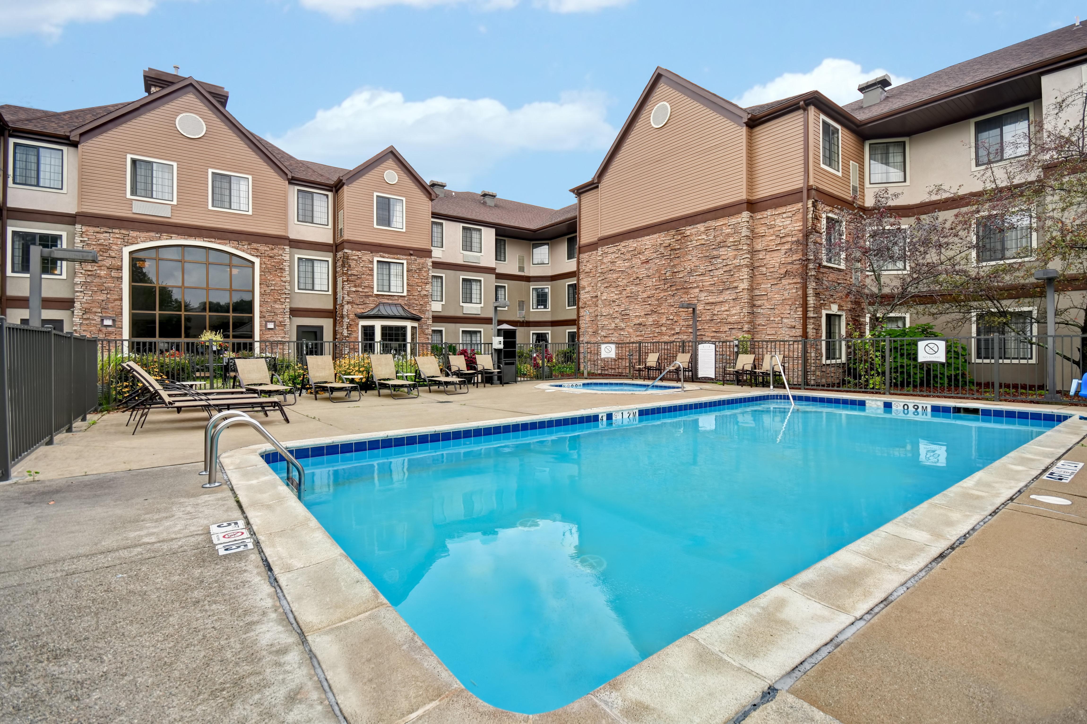Staybridge Grand Rapids-kentwood By Ihg 3*
