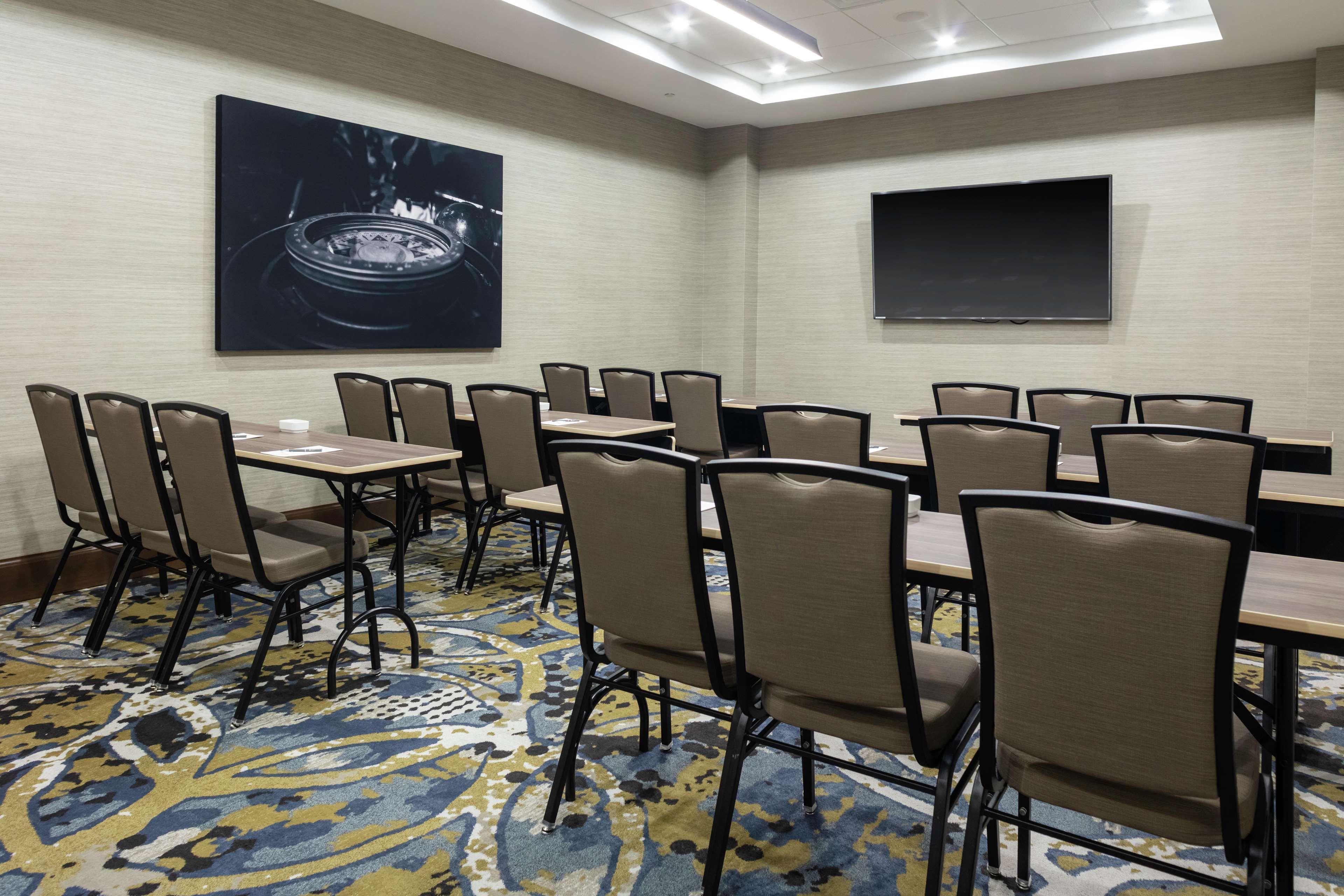 Embassy By Hilton Downtown 4* Grand Rapids