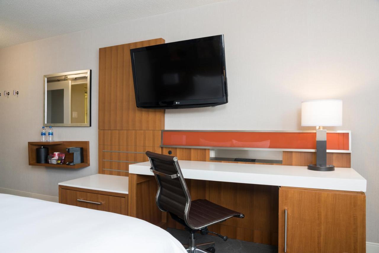 Sonesta Airport Hotel