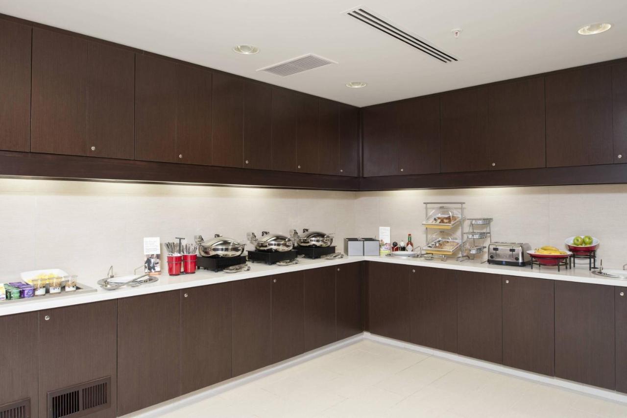 Hotel By Marriott Airport Grand Rapids