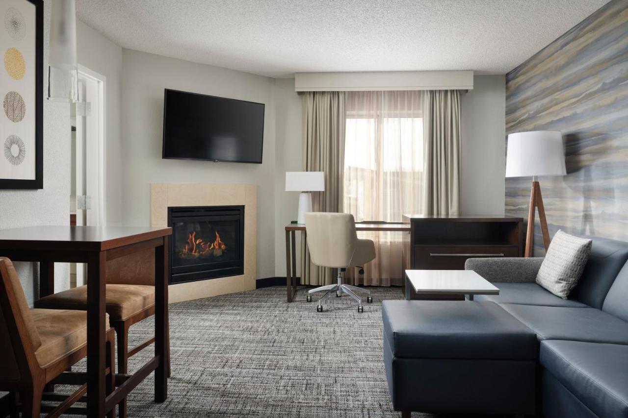 Hotel By Marriott Airport 3*