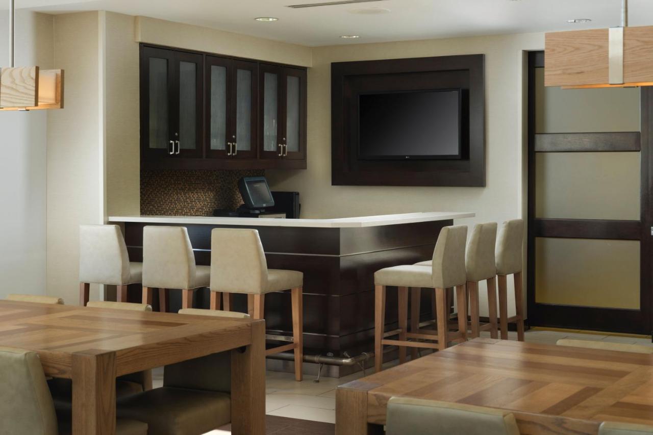By Marriott Airport 3* Grand Rapids