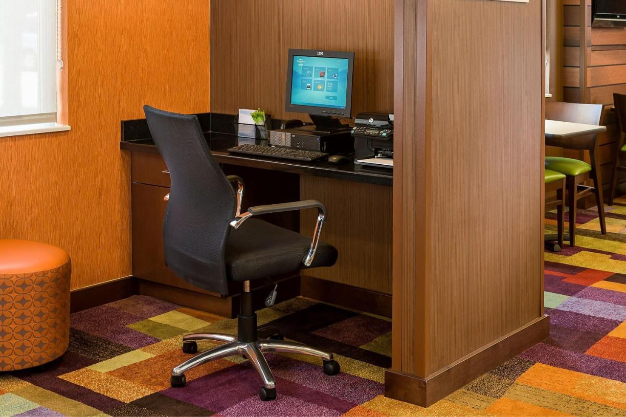 Fairfield & Hotel