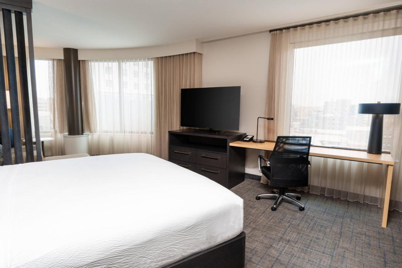 By Marriott Downtown Hotel