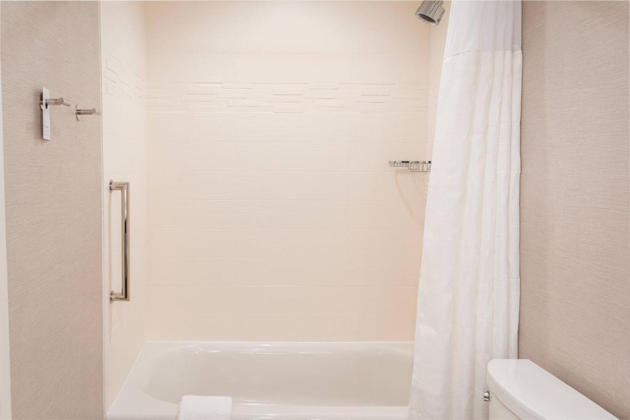 By Marriott Downtown Hotel Grand Rapids