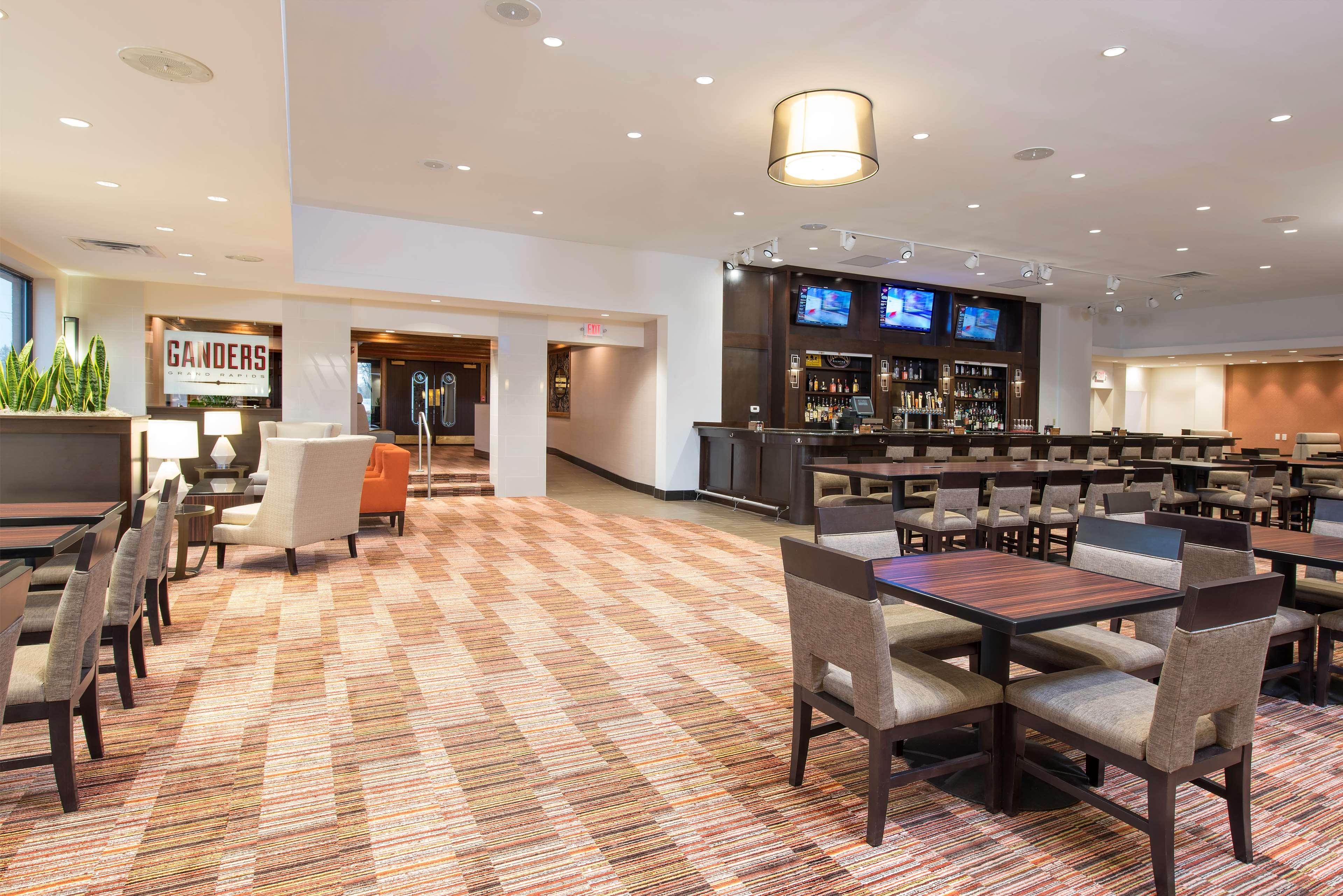 Hotel Doubletree By Hilton Airport 4*