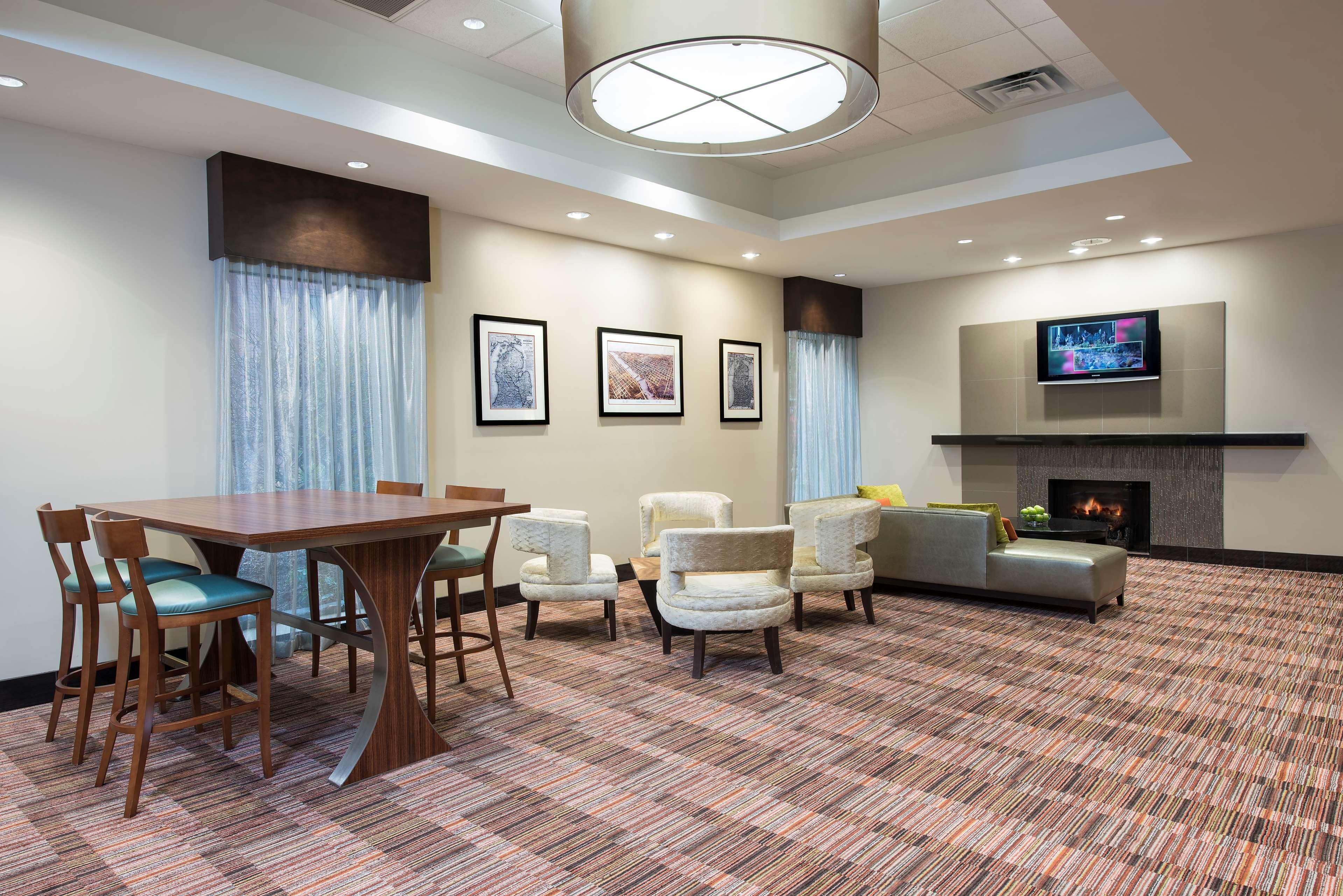 Doubletree By Hilton Airport Hotel 4*