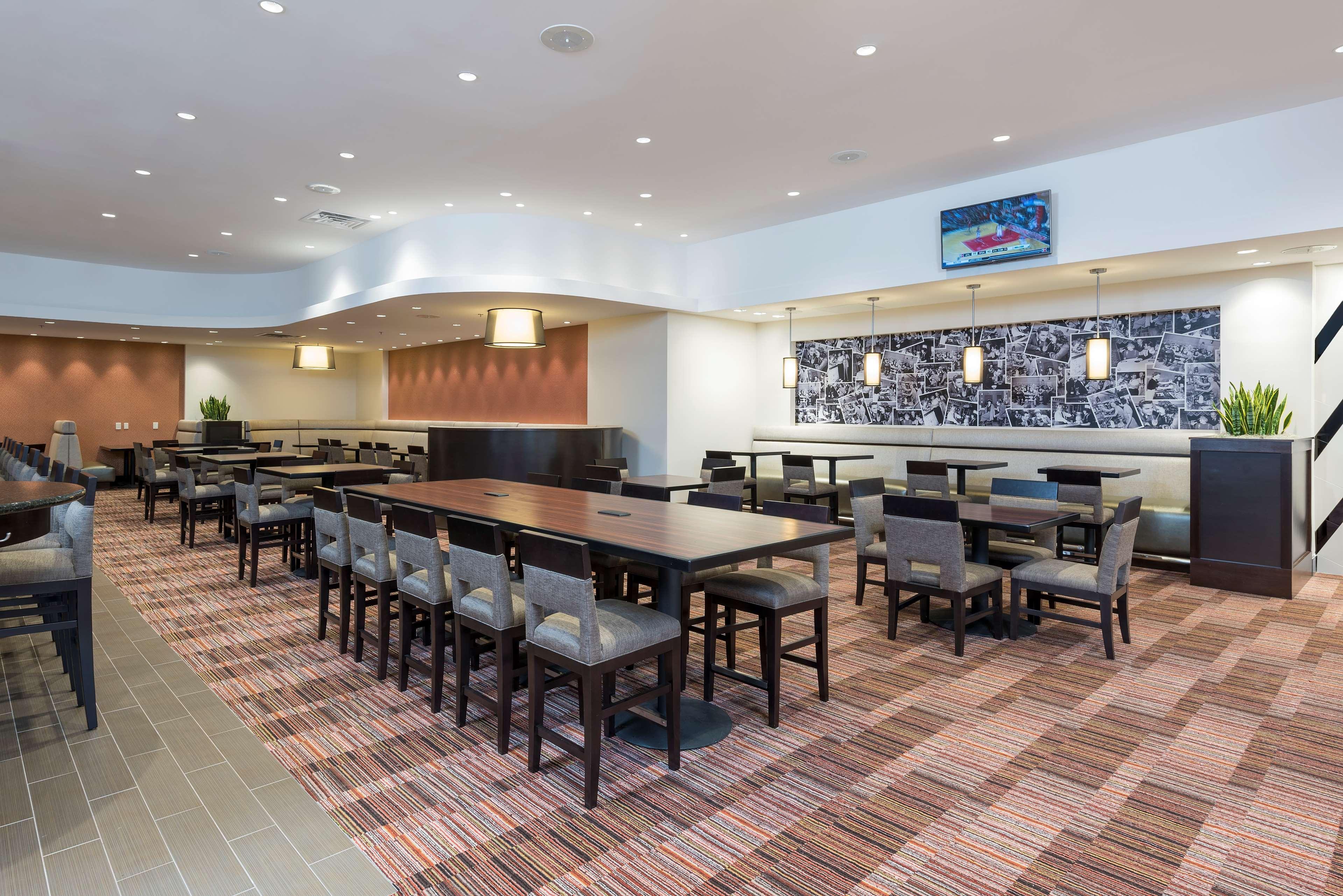 Doubletree By Hilton Airport 4*