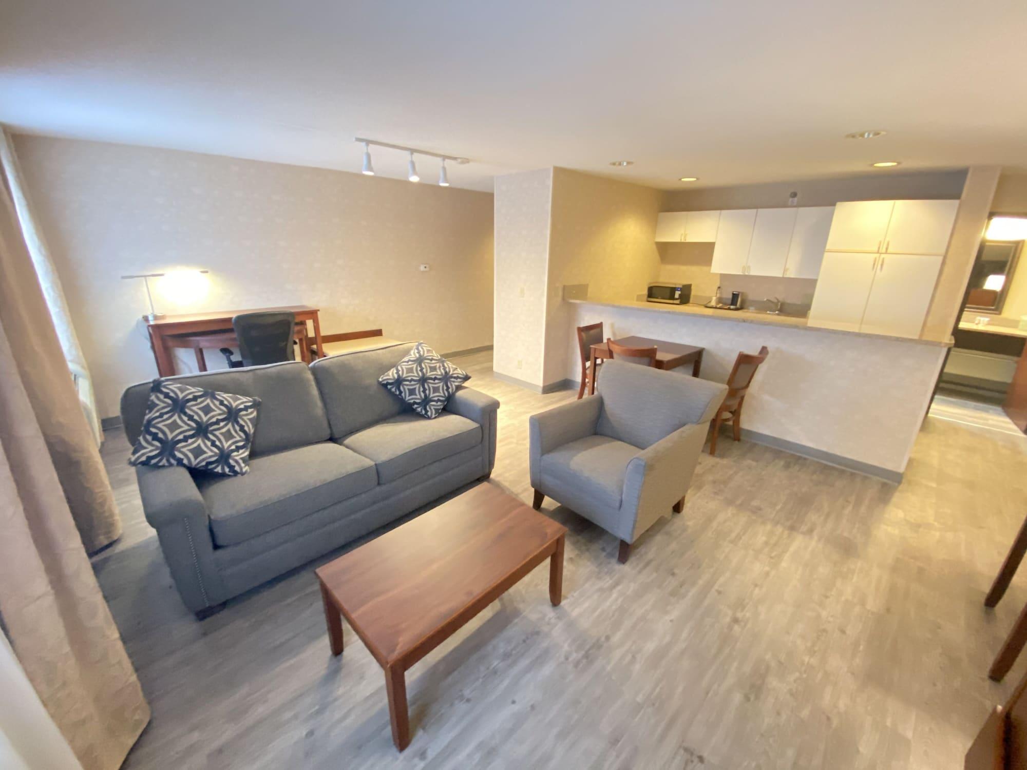 Wyndham Garden Airport Hotel 3*