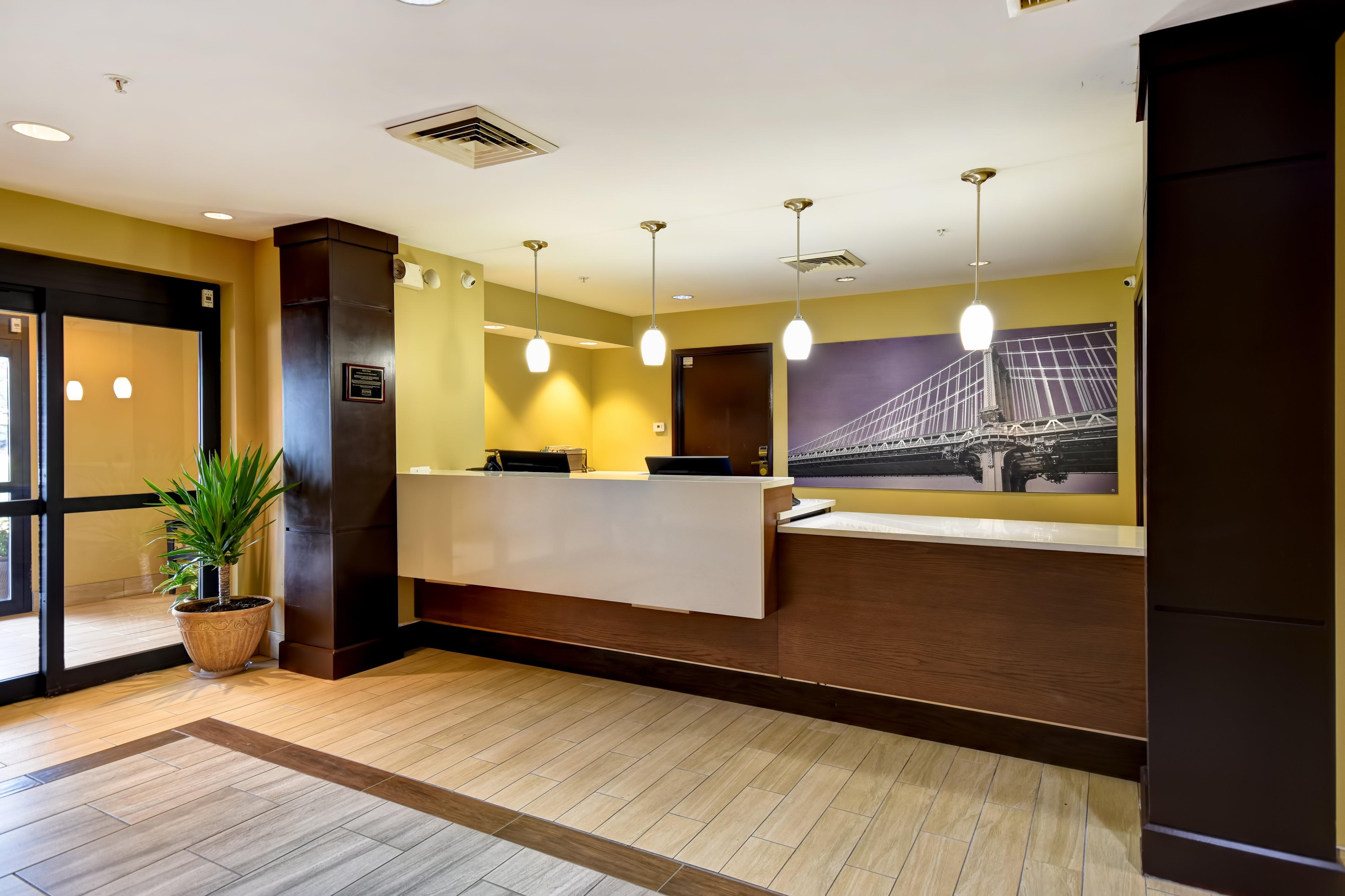 Staybridge Grand Rapids-kentwood By Ihg Hotel 3*