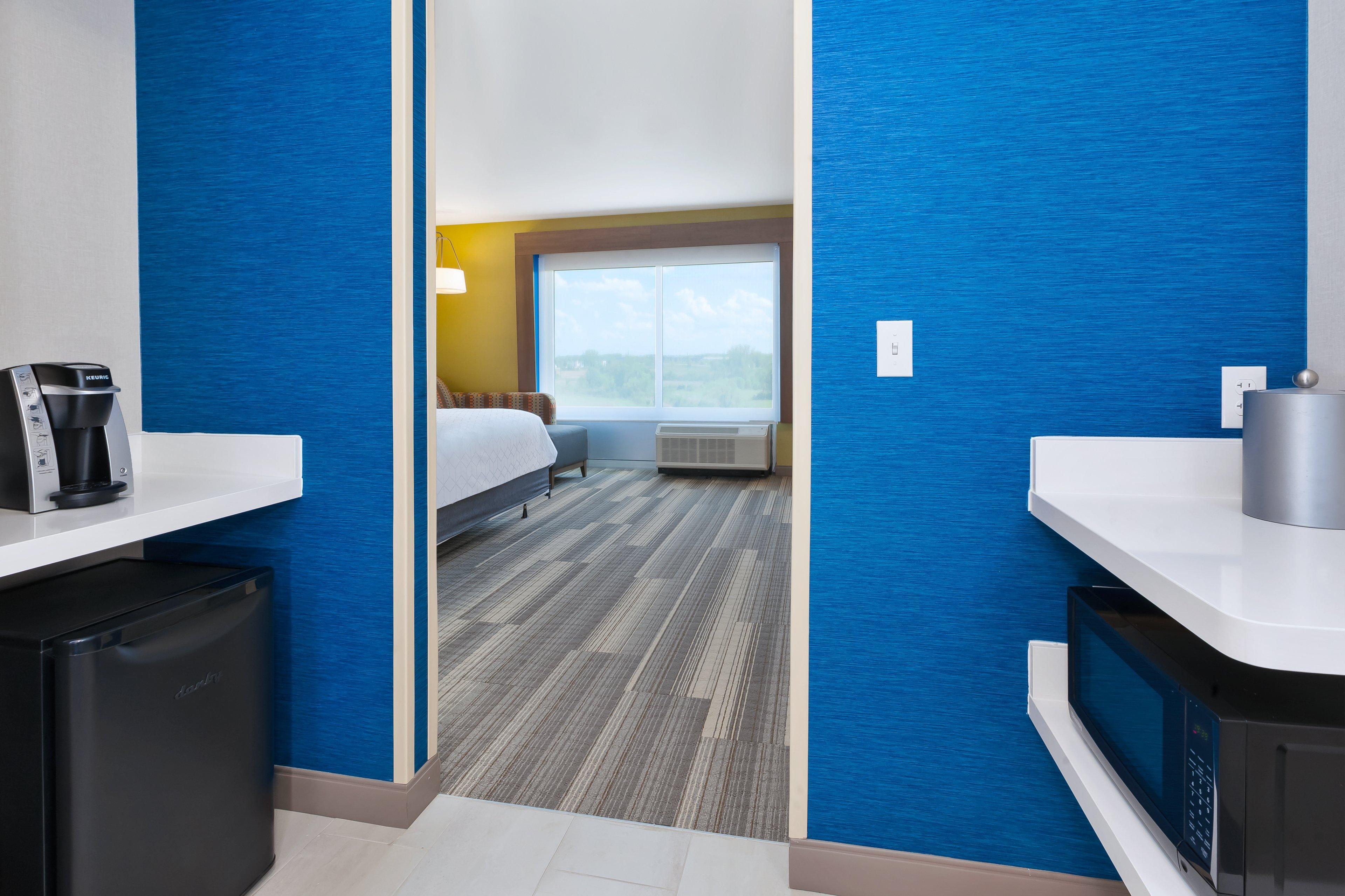 Express & - Airport - South By Ihg Hotel 3*