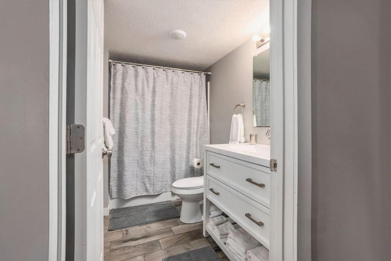 Urban Chateau Downtown Retreat Apartment