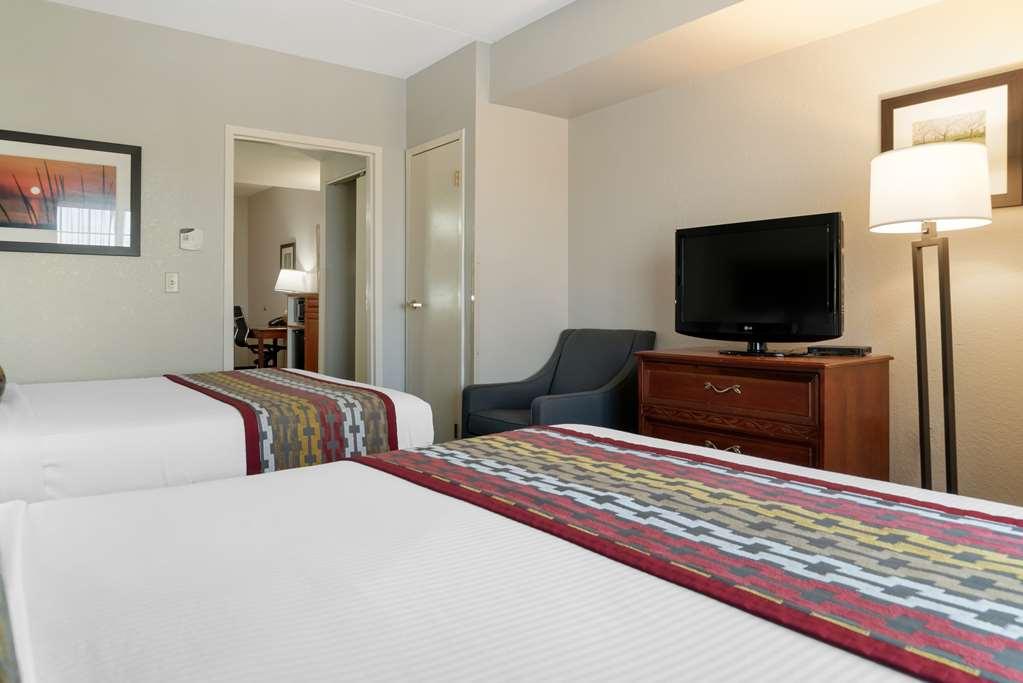 Hotel Western Executive & Grand Rapids