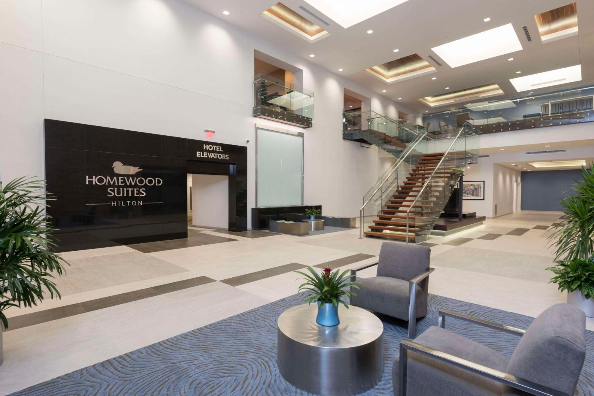 Hotel Homewood By Hilton Downtown