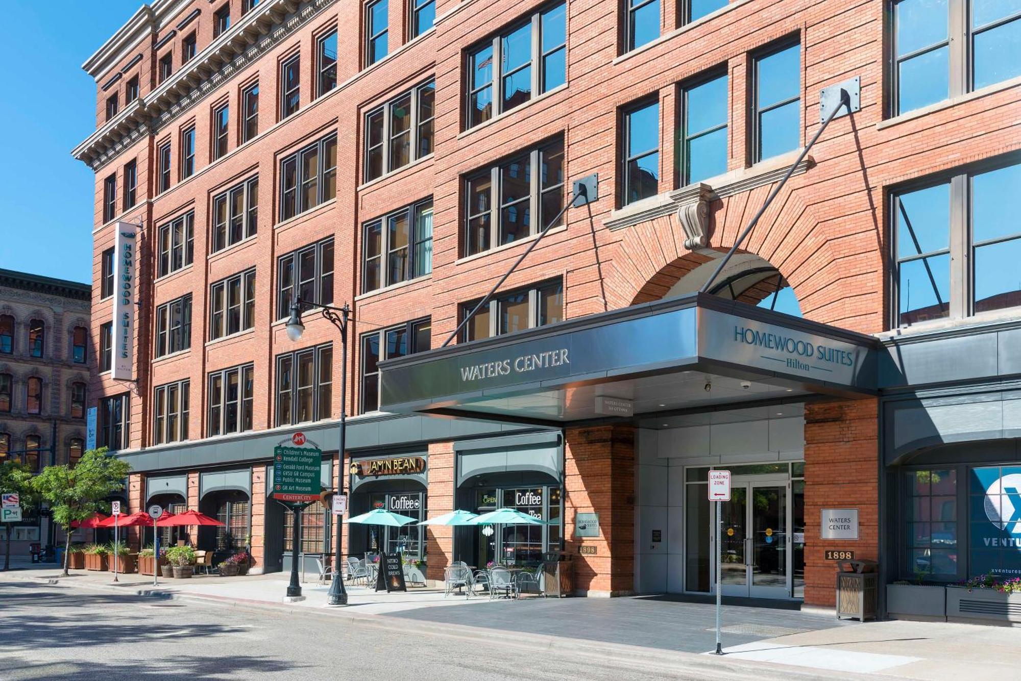 Hotel Homewood By Hilton Downtown