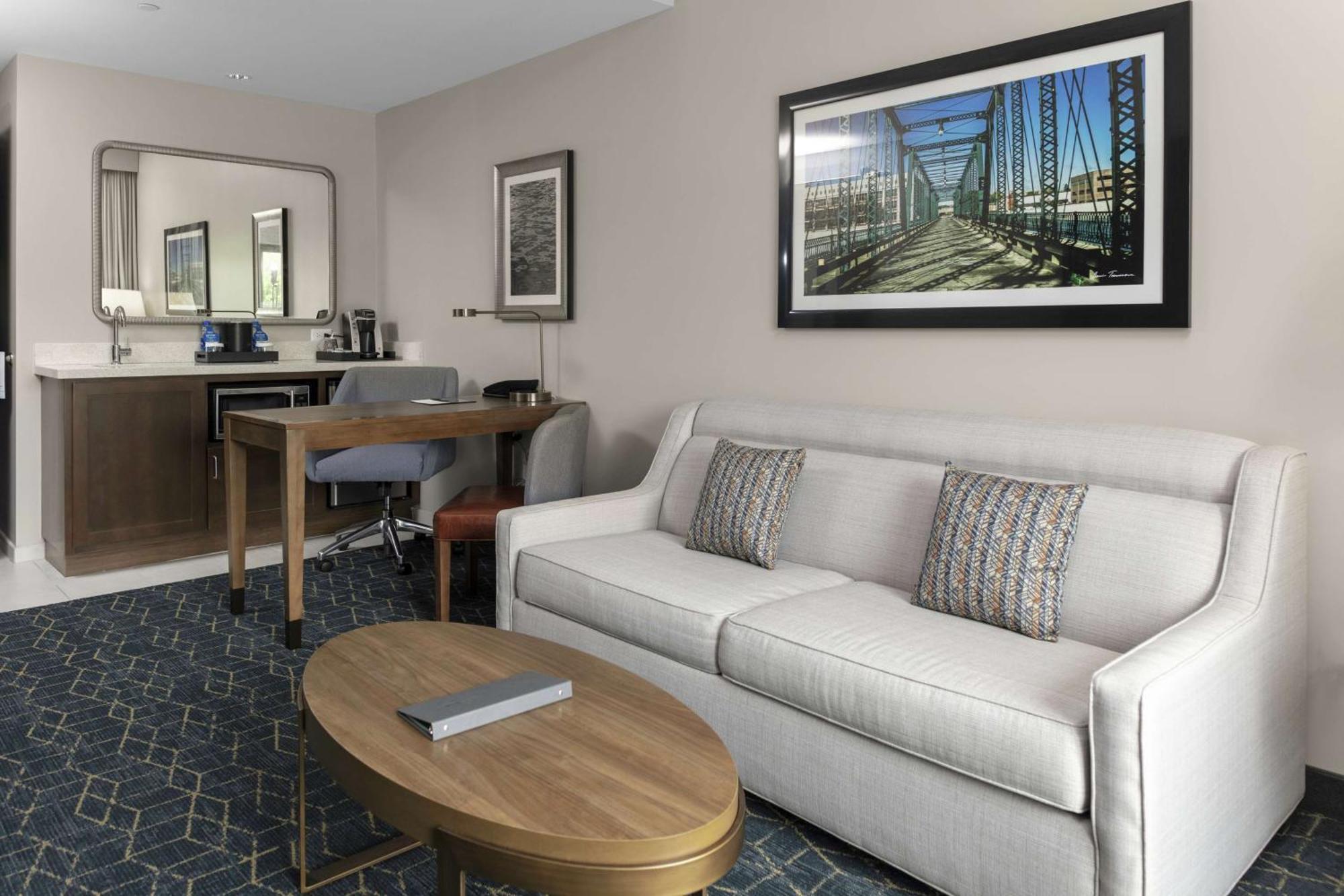 Embassy By Hilton Downtown Hotel 4*