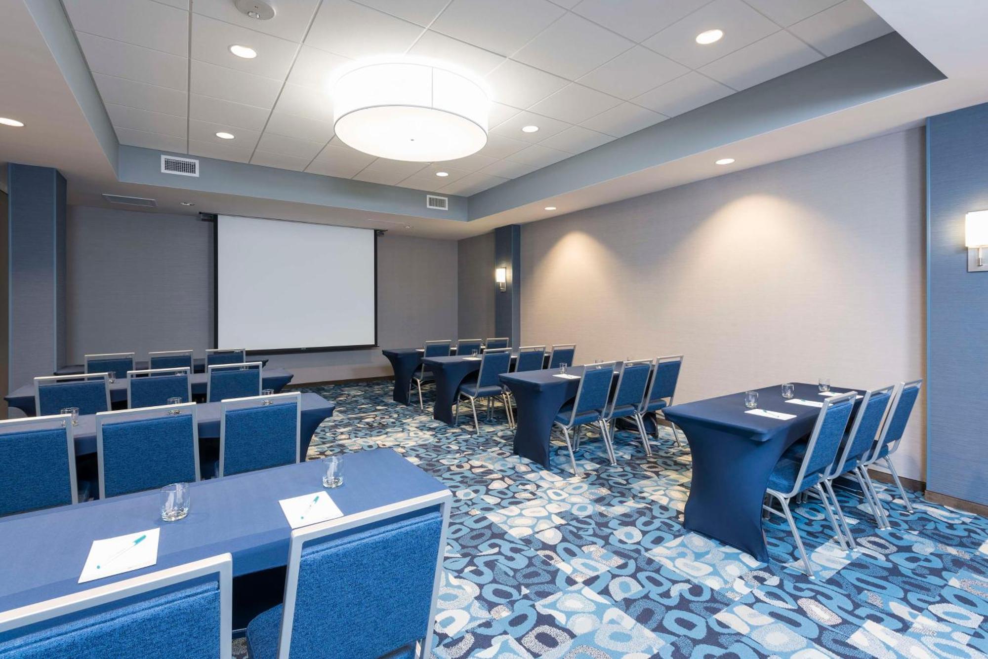 Hotel Homewood By Hilton Downtown 3*