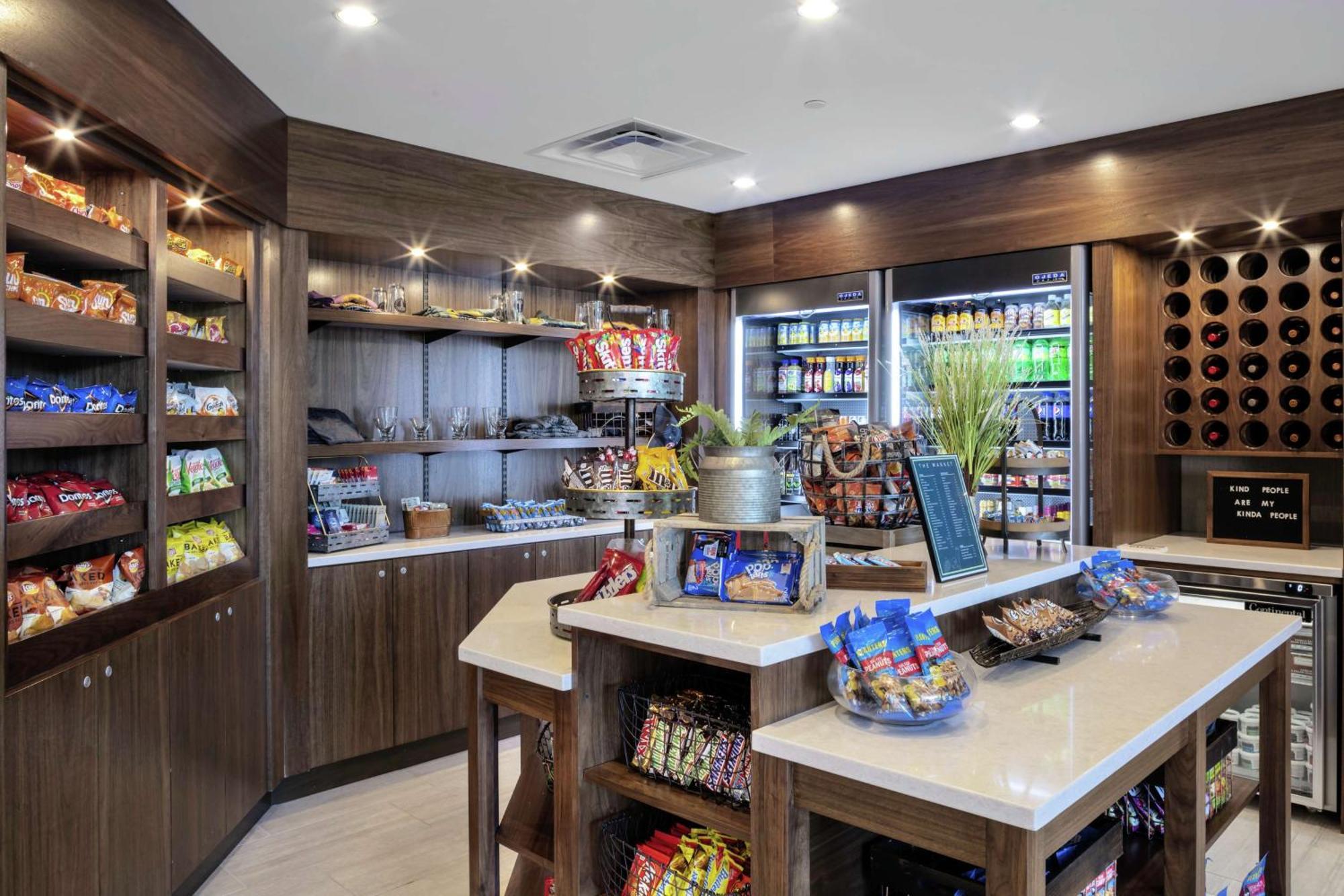 Embassy By Hilton Downtown 4*