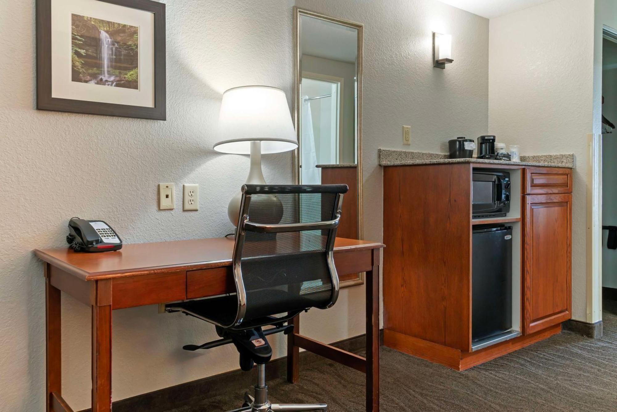 Hotel Western Executive & 3*