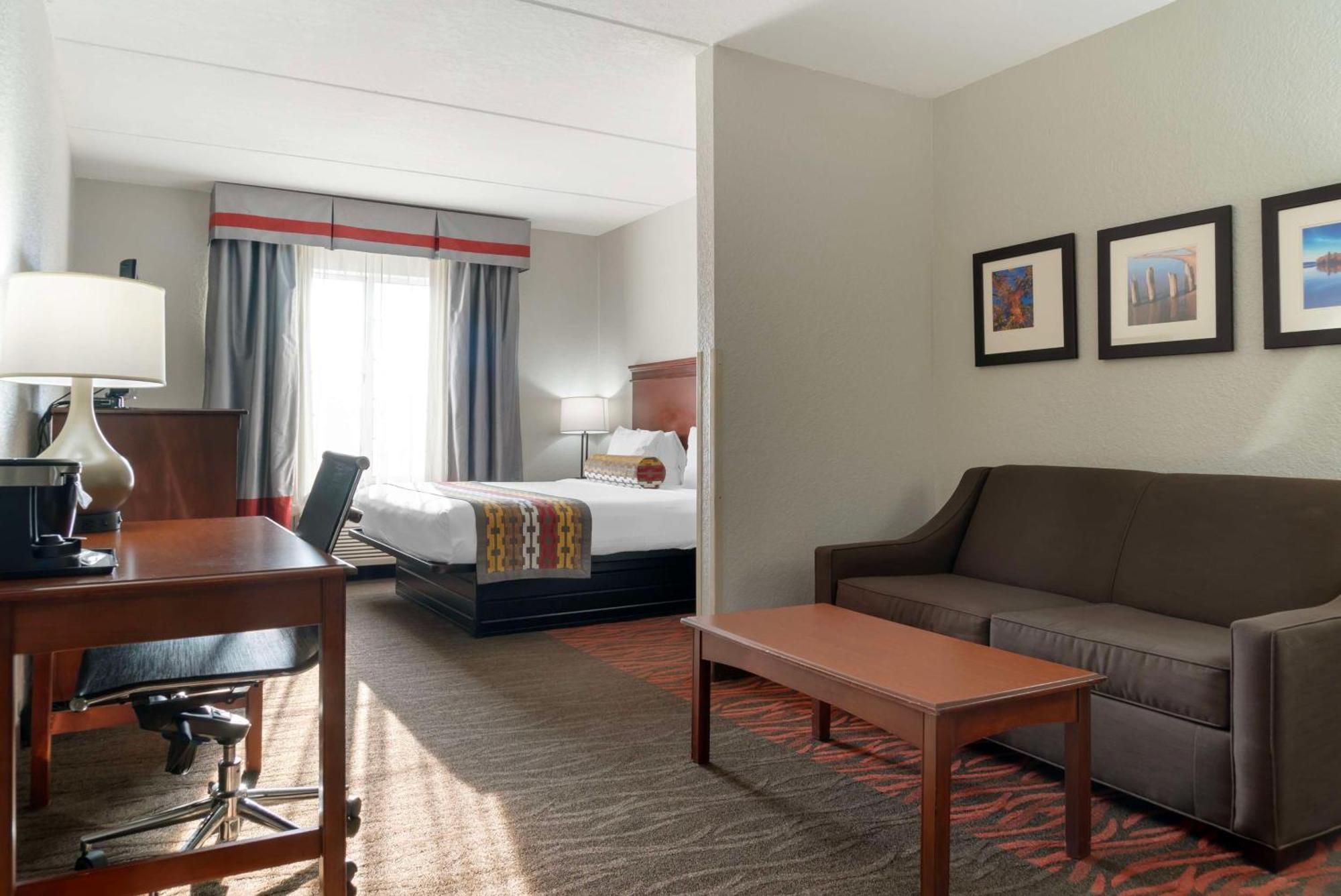 Hotel Western Executive & 3*
