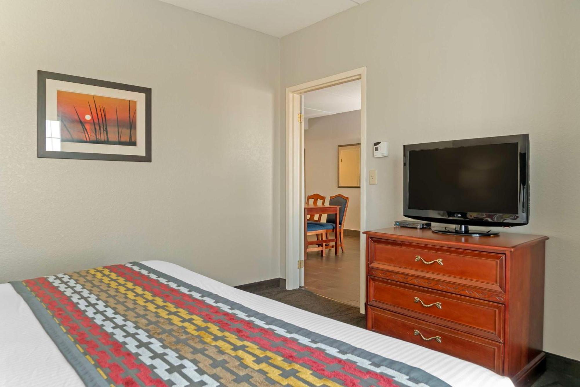 Hotel Western Executive & 3*