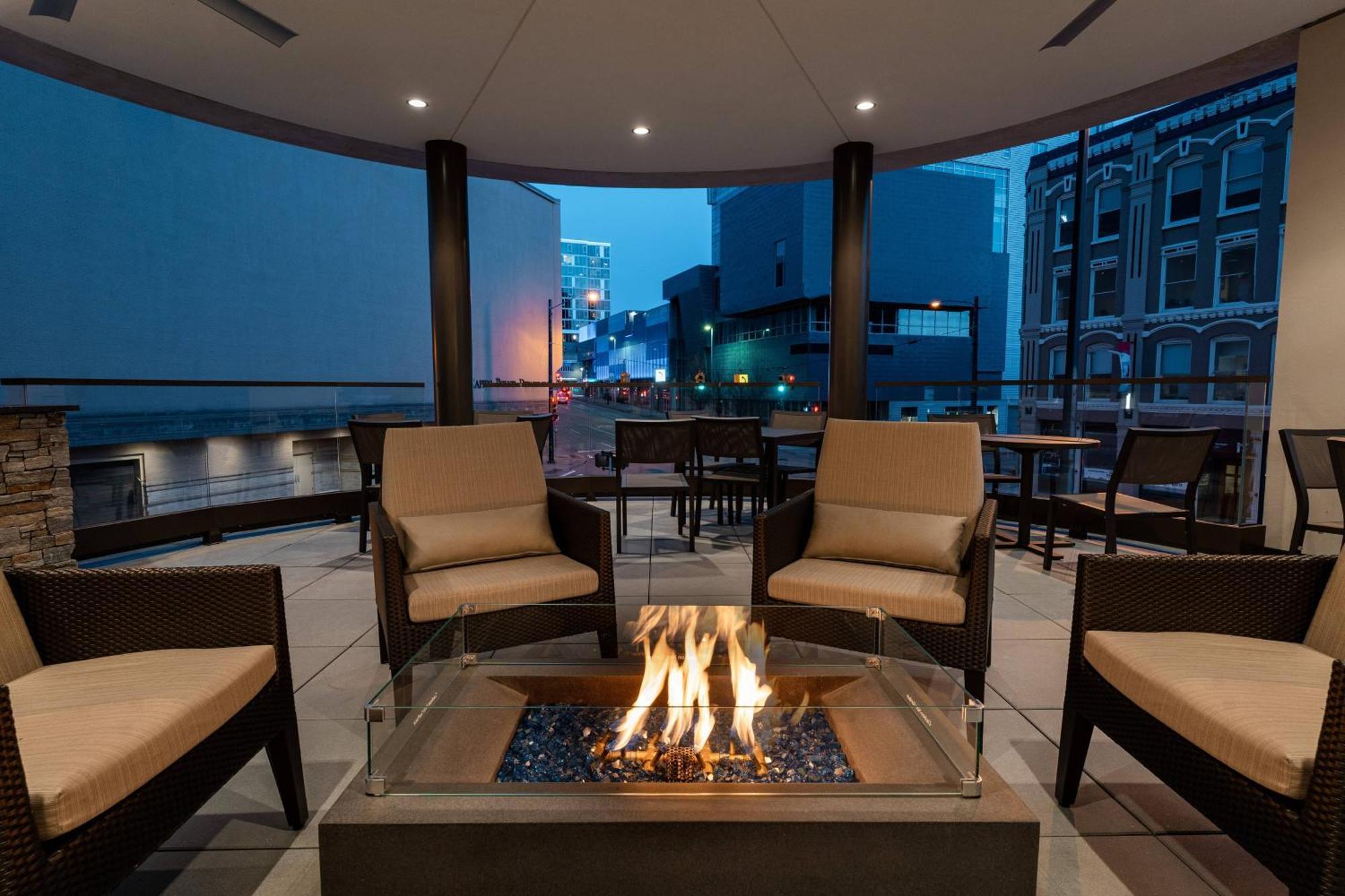 By Marriott Downtown Hotel Grand Rapids