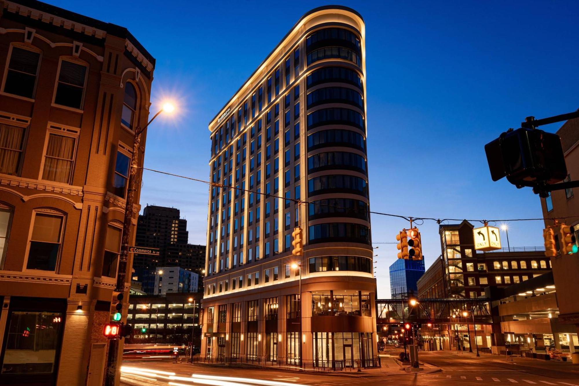 Hotel By Marriott Downtown Grand Rapids